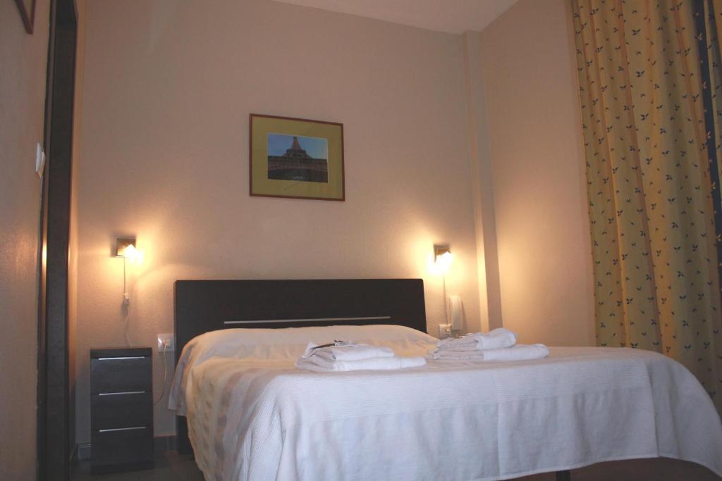Hostal Carlos I La Línea de la Concepción 客房 照片