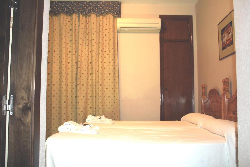 Hostal Carlos I La Línea de la Concepción 客房 照片