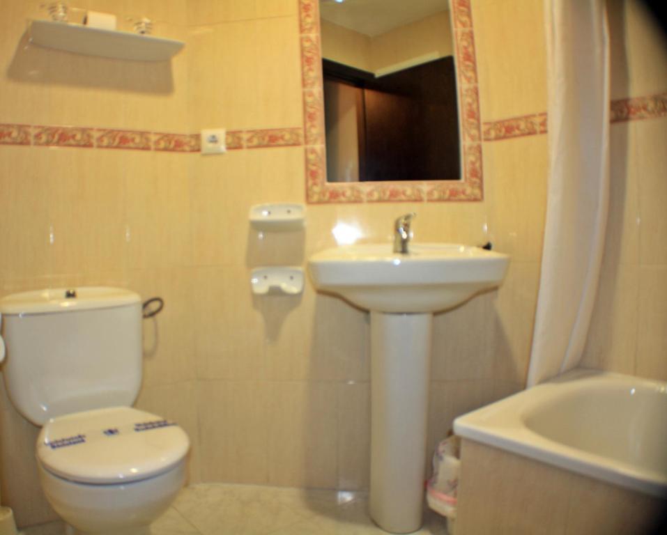 Hostal Carlos I La Línea de la Concepción 客房 照片