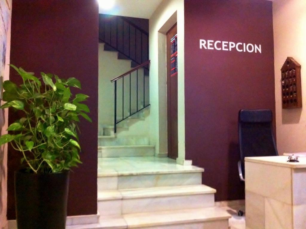 Hostal Carlos I La Línea de la Concepción 外观 照片